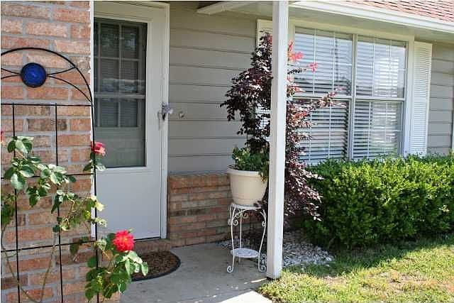 1st image of 1164 Saddle Creek Dr