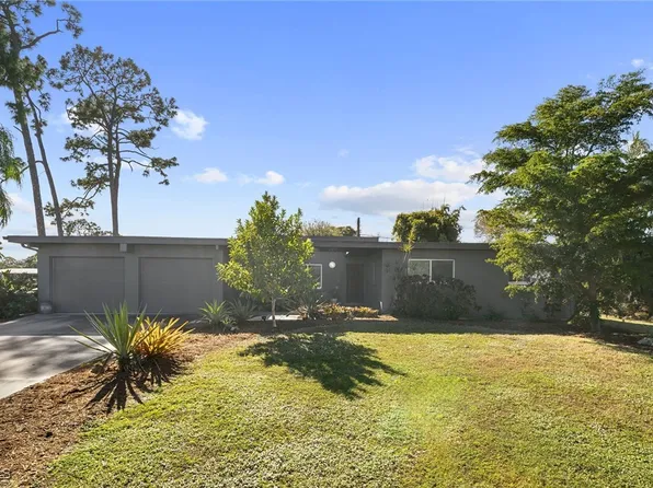 2372 Woodland Ter, Fort Myers, FL 33907