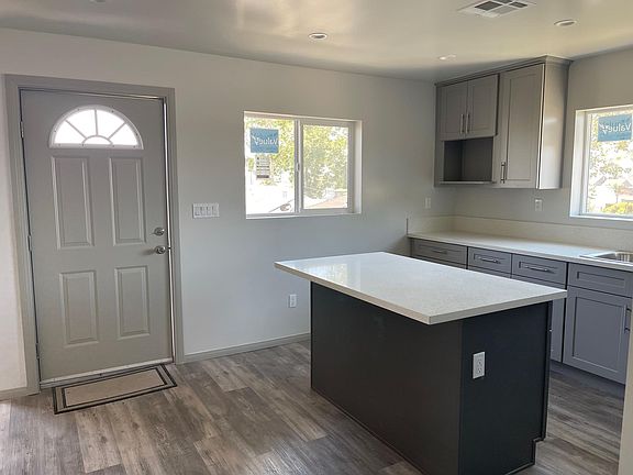 3rd image of 13108 S Catalina Ave