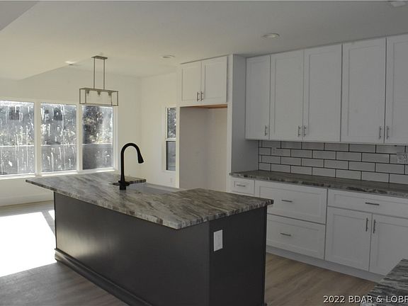 4th image of 53 Matson Ln