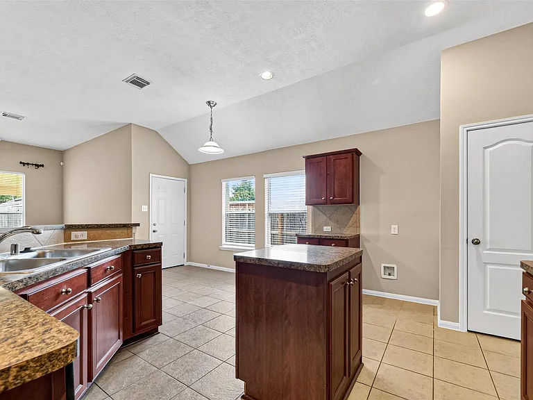 16007 Hidden Manor Dr — Photo 14