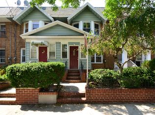 9146 96th St, Woodhaven, NY 11421