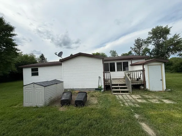 1601 72nd St SE, Minot, ND 58701