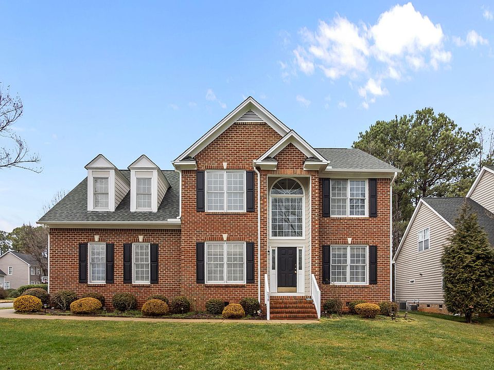 1st image of 218 Longbridge Dr