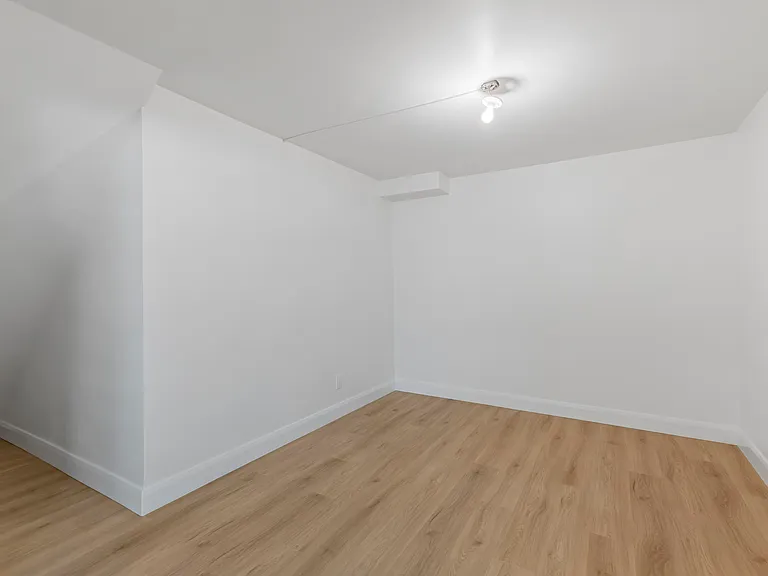 2895 E Cherry Blossom Ln — Photo 8
