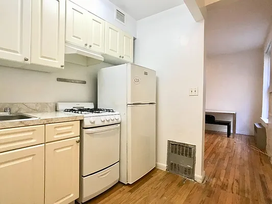 Rented by Sovereign Associates | media 8