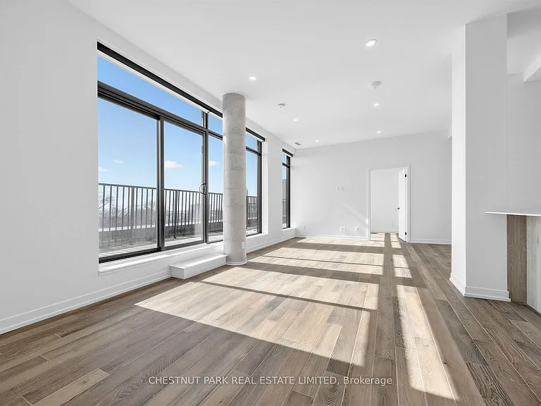 759 Queen St E #Penthouse 1 — Photo 7