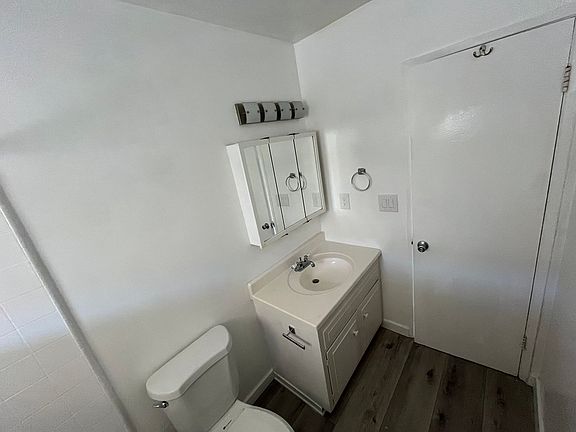 4th image of 12082 Bailey St APT B