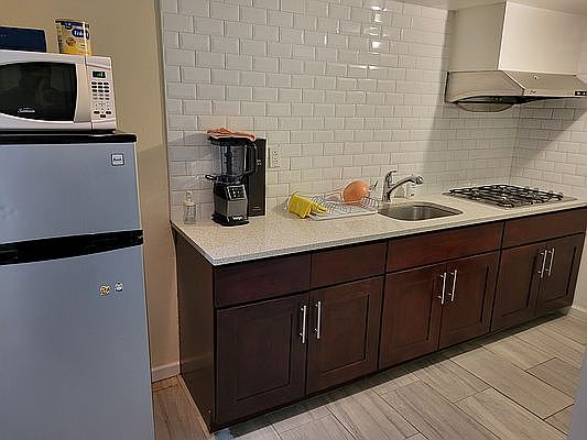 3rd image of 8722 19th Ave #Gl