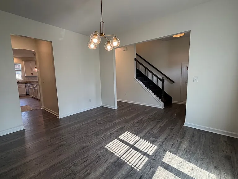 1097 Sapphire Dr — Photo 11