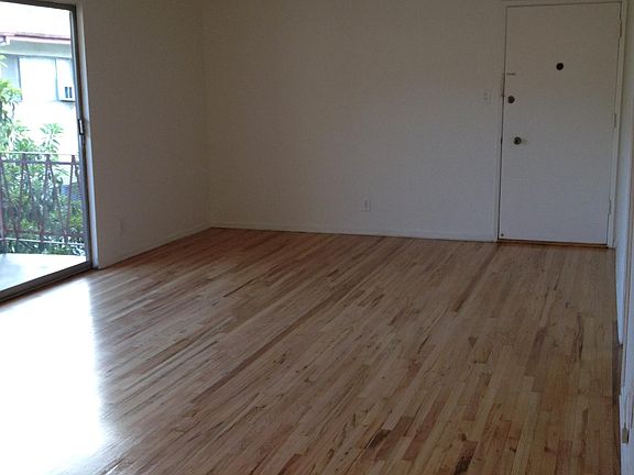 3rd image of 1338 N Vista St APT 17