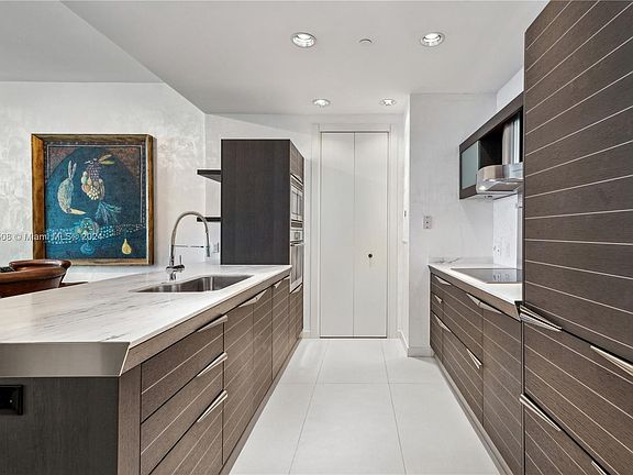 3rd image of 200 Biscayne Boulevard Way #Penthouse 5012