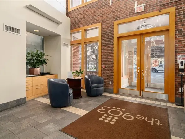 1000 Providence Pl APT 270, Providence, RI 02903