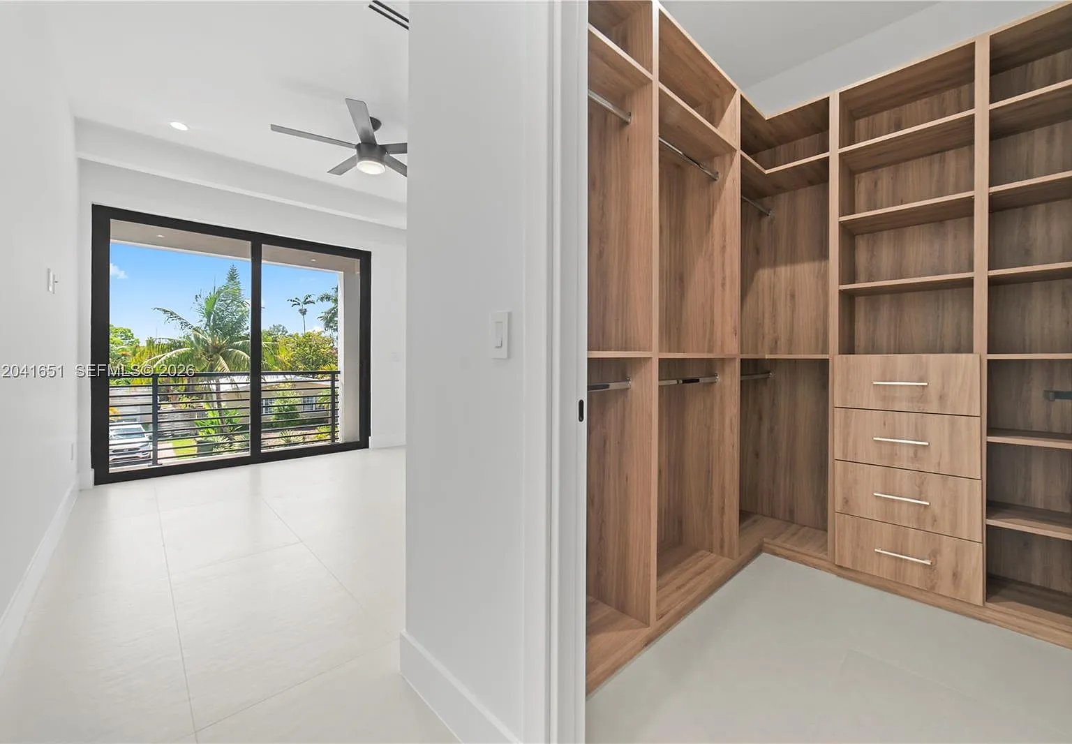3 bed, 3.5 bath, 2213 sqft, $9,500 — Photo 4