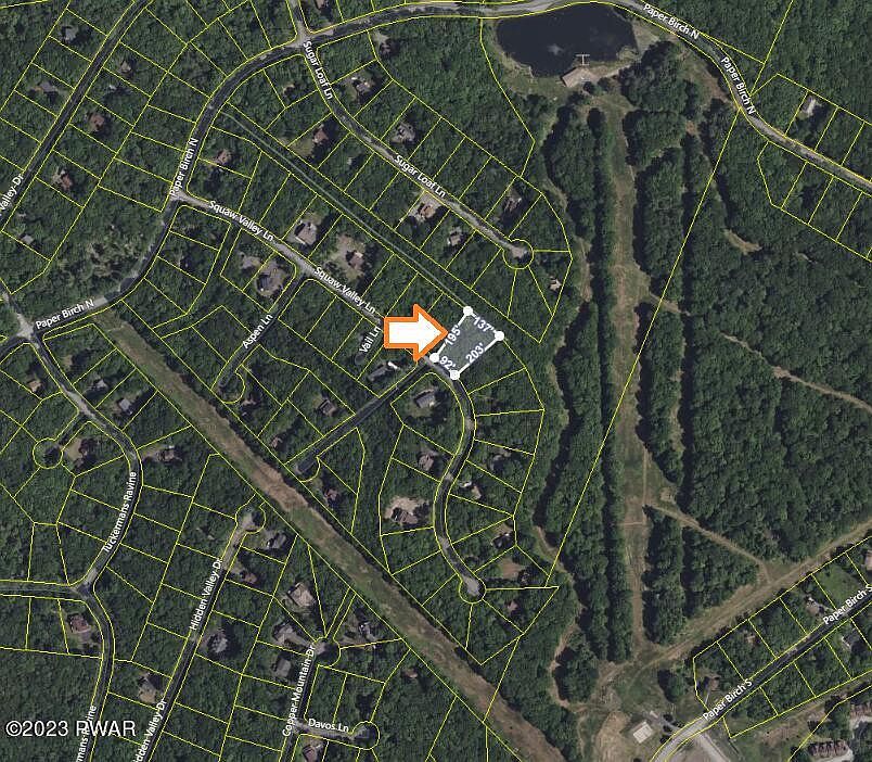 2nd image of 586 Squaw Valley Ln