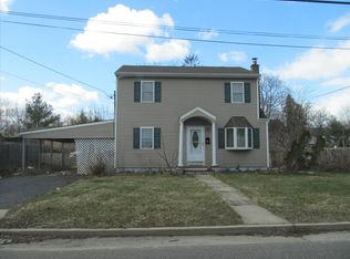 32 Union St, Port Jefferson Station, NY 11776