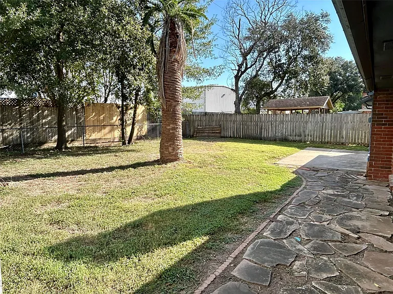 22330 Coriander Dr — Photo 24