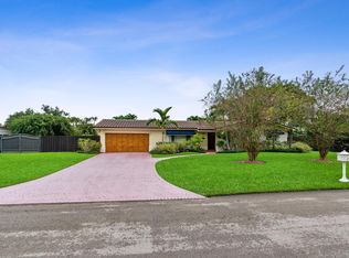 9021 SW 140th St, Miami, FL 33176