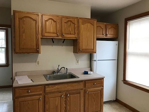 2nd image of 7 Gothland St #1