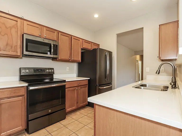 7333 W Saint Catherine Ave — Photo 6
