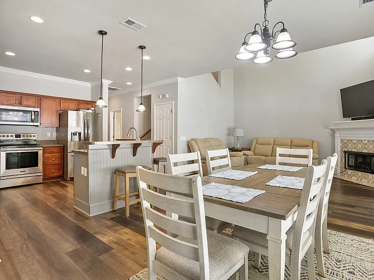 704 Kendal Ct — Photo 19