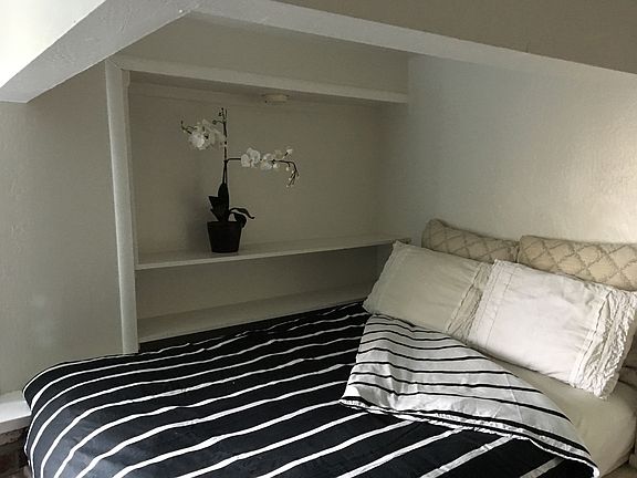 5th image of 51 Hillside Ave #2