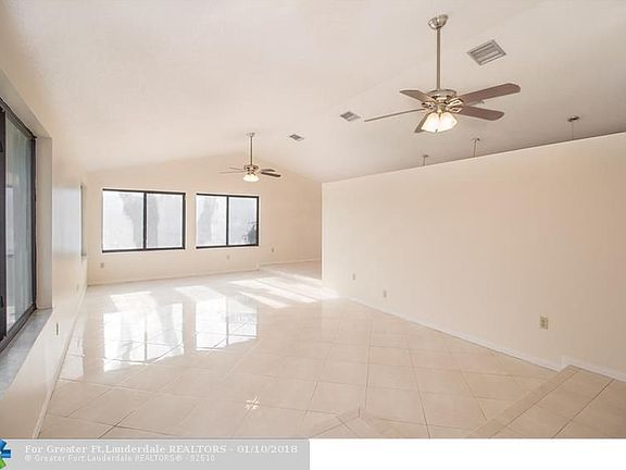 4th image of 619 Village Lake Dr