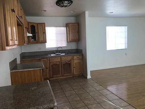 2nd image of 9715 Wilmington Ave