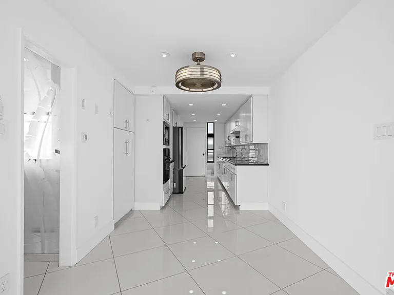 4267 Marina City Dr #Penthouse 4 — Photo 16