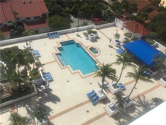 3rd image of 3600 Yacht Club Dr APT 1104