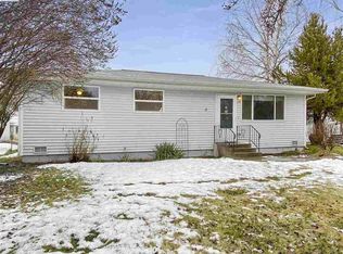 105 N G St, Albion, WA 99102
