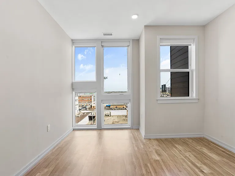 The Keystone Apartments — Photo 175
