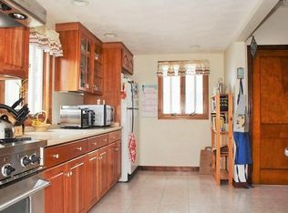 5 Castleton St #U2, Jamaica Plain, MA 02130