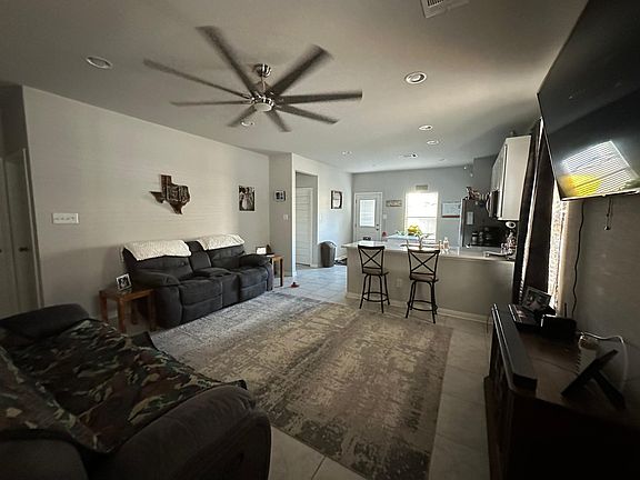 3rd image of 128 Eagles Dare Ln