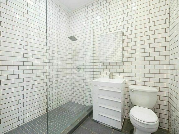 4th image of 223 Madison St #10F