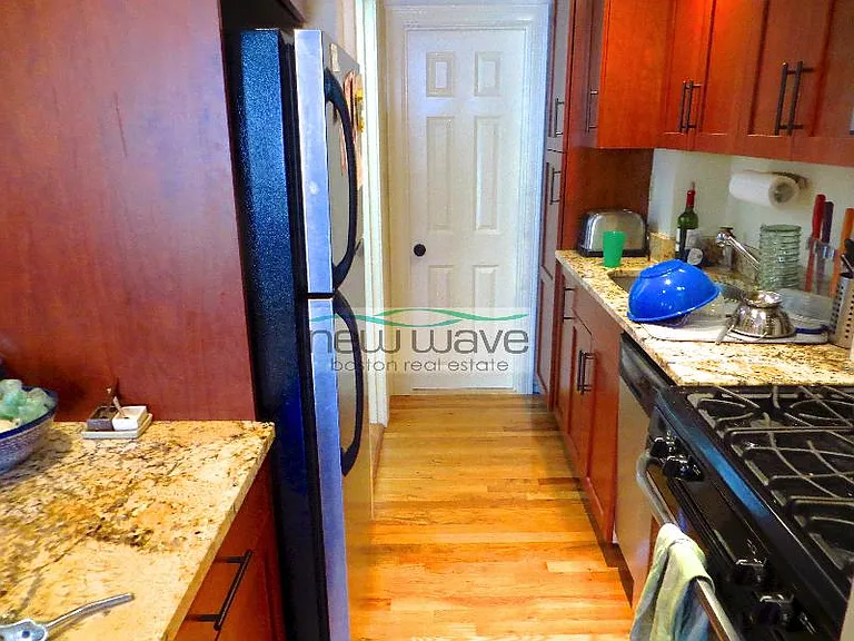 88 W Cedar St #7 — Photo 4