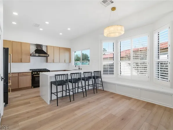 4736 Monument Valley Rd, Las Vegas, NV 89129