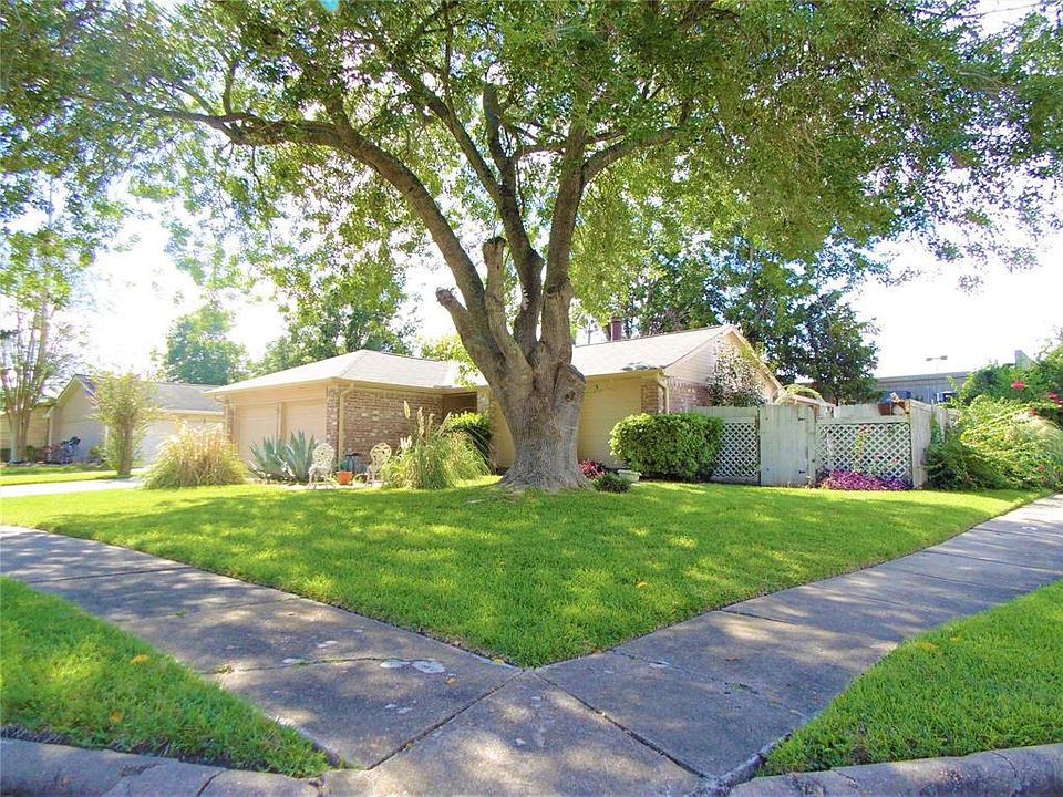 1st image of 17302 Pastoria Dr