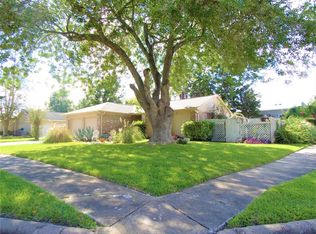 17302 Pastoria Dr, Houston, TX 77083