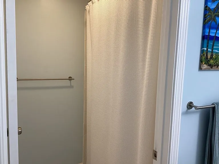 H16 Miriam St — Photo 11