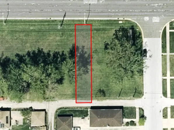 812 State St, Calumet City, IL 60409