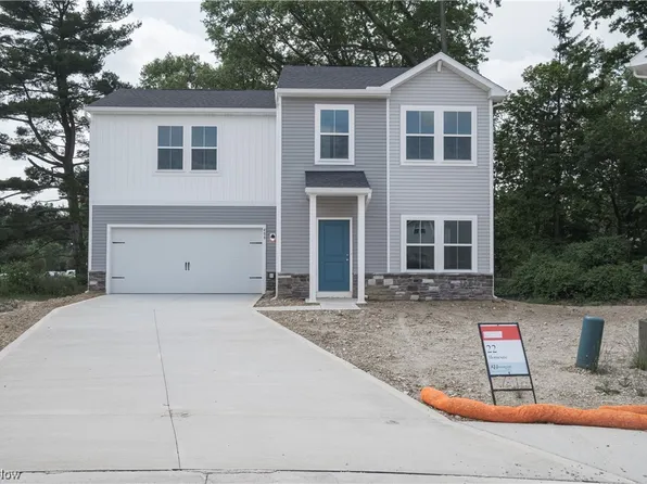 669 Crossings Ln, Akron, OH 44320