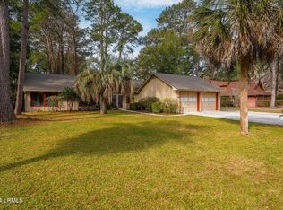30 Chesterfield Dr, Beaufort, SC 29906
