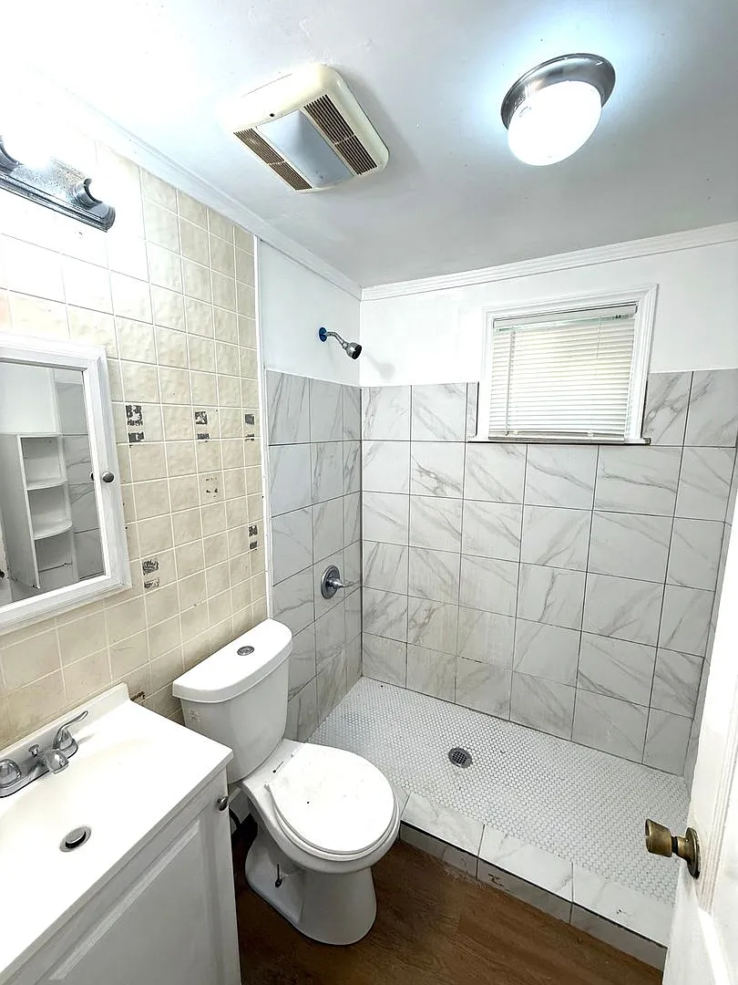 3 bed, 1.0 bath, 1129 sqft, $725 — Photo 4