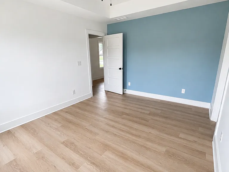 2417 Eagle Pass — Photo 9
