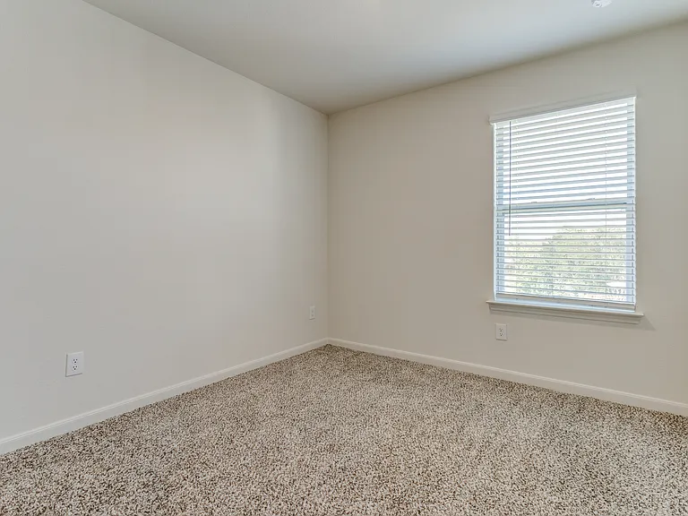 326 Stone Ct — Photo 17