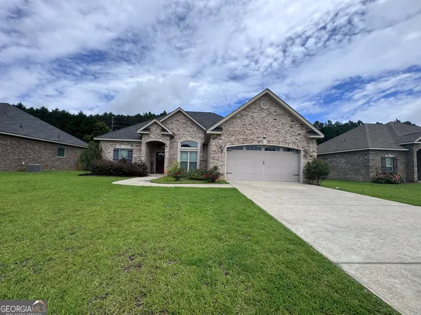 318 Green Island Rd, Bonaire, GA 31005