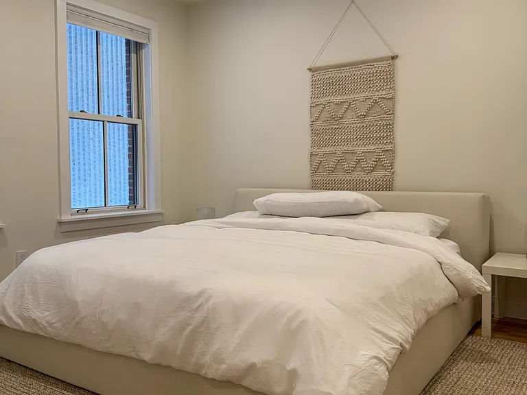 40 College St #207 — Photo 38