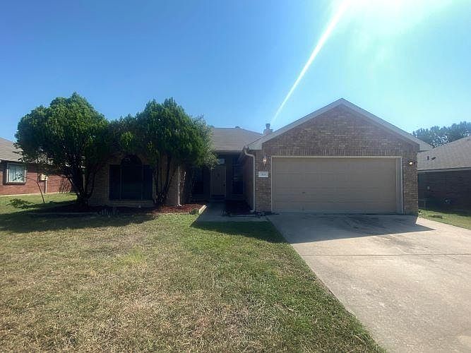 1st image of 519 Arapaho Dr