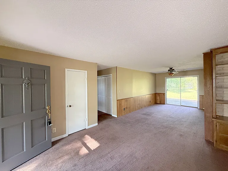 6079 Wall Triana Hwy — Photo 11
